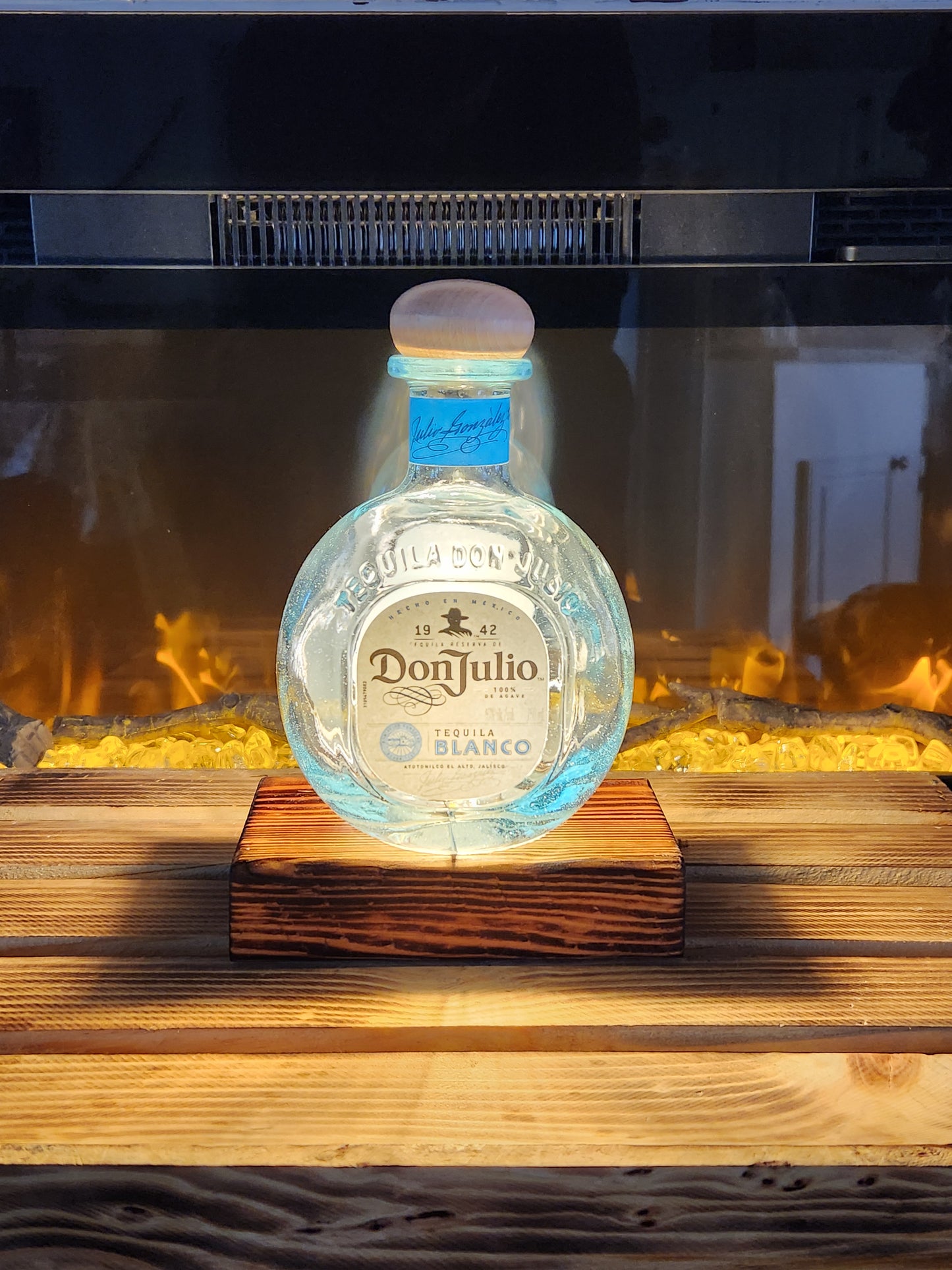 Liquor bottle light
