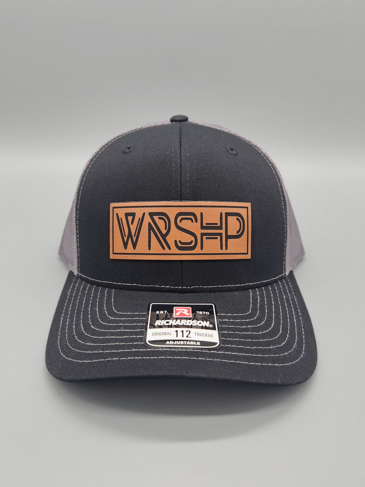 Snapback Navy Blue and White