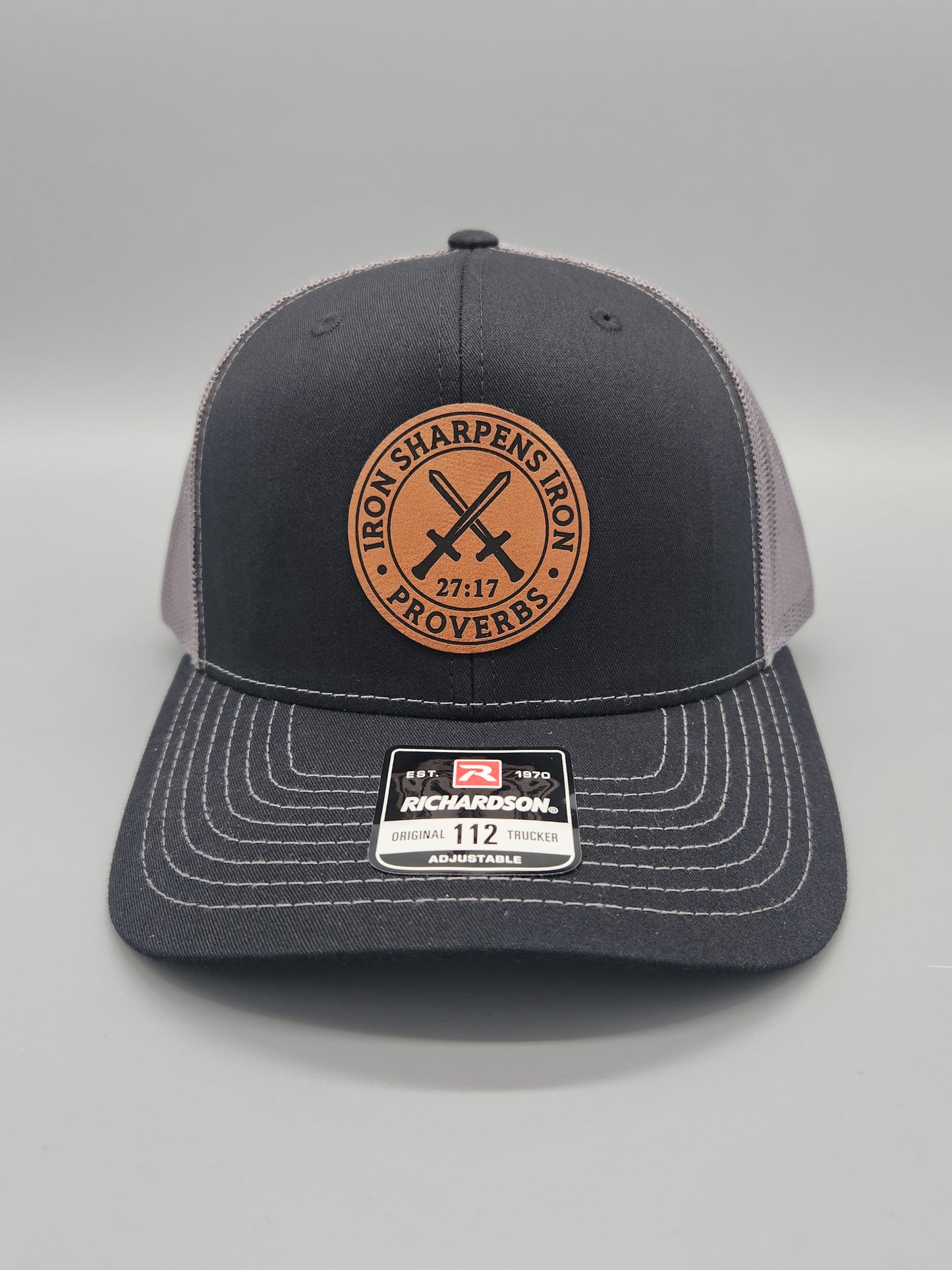 Snapback Navy Blue and White
